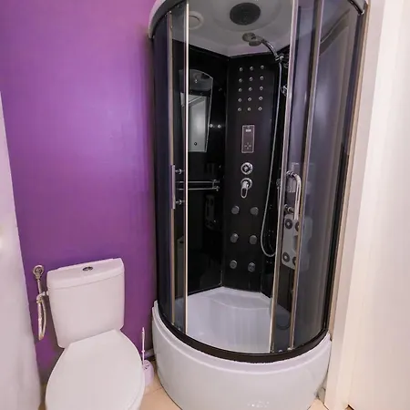 Cozy Next To The Metro And Center Appartamento Varsavia