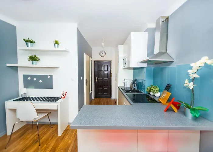 Cozy Next To The Metro And Center Apartament