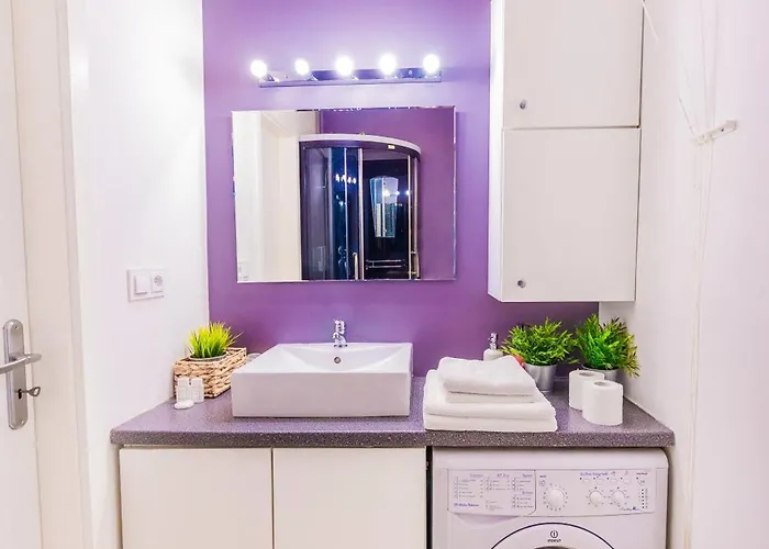 Apartament Cozy Next To The Metro And Center